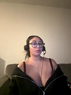 minha baby online show from December 18, 2025, 7:13 am