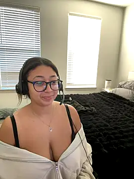 minha baby online show from November 7, 2025, 10:57 pm