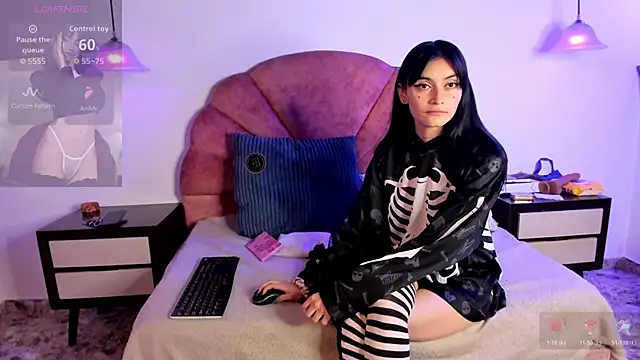 Snapshot of Kripta132 chatting on February 12, 2026, 12:27 pm Kripta132 online show from February 12, 2026, 12:27 pm