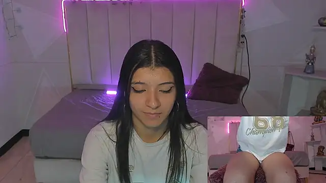 Chloe fooster online show from October 30, 2025, 11:12 pm