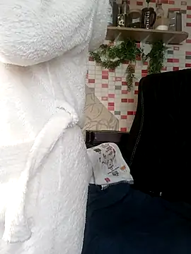 MilkySky online show from December 15, 2025, 10:32 am