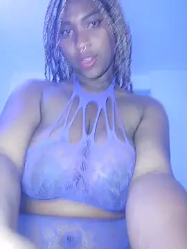 EvonyFoxxx online show from January 17, 2026, 1:42 am