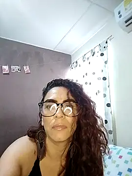 ROSALIAFILL online show from October 30, 2025, 8:50 pm