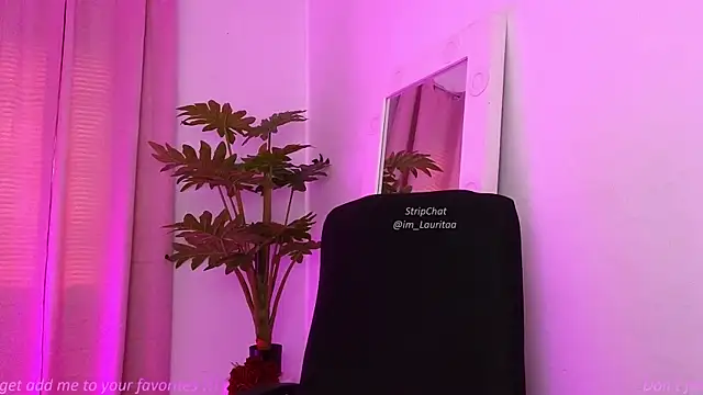 BabyLauritaa online show from March 26, 2026, 6:06 pm