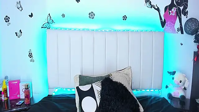 melani ferraraa  online show from February 7, 2026, 3:25 am