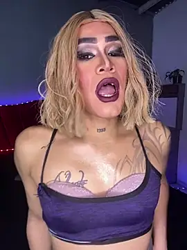melani ferraraa  online show from April 28, 2026, 3:44 am