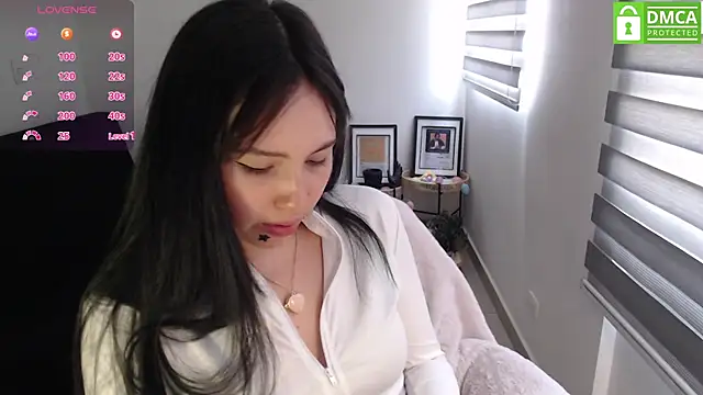 Snapshot of just_meko chatting on April 22, 2026, 10:27 pm just meko online show from April 22, 2026, 10:27 pm