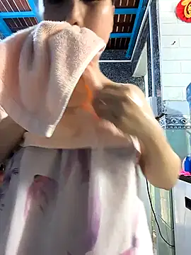 Snapshot of Okleotina9 chatting on April 10, 2026, 4:30 am Okleotina9 online show from April 10, 2026, 4:30 am