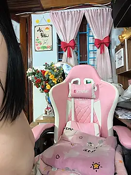 Okleotina9 online show from May 14, 2026, 4:59 pm