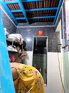 Snapshot of Okleotina9 chatting on April 7, 2026, 2:46 am Okleotina9 online show from April 7, 2026, 2:46 am