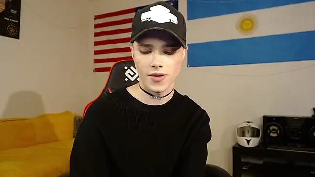 Snapshot of danny_noir chatting on November 4, 2025, 11:58 am danny noir online show from November 4, 2025, 11:58 am