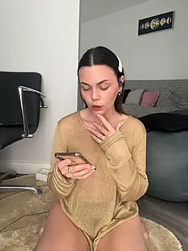 Snapshot of Angel-Eve chatting on February 6, 2026, 10:33 am Angel-Eve online show from February 6, 2026, 10:33 am