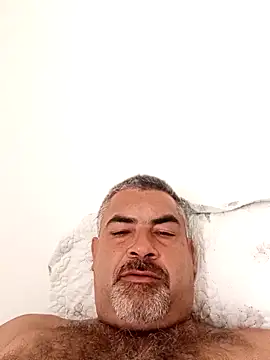 Ricardotarado online show from December 19, 2025, 1:57 pm