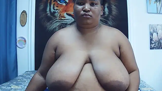 Snapshot of MassiveBoobsxxxx chatting on February 19, 2026, 8:44 am MassiveBoobsxxxx online show from February 19, 2026, 8:44 am