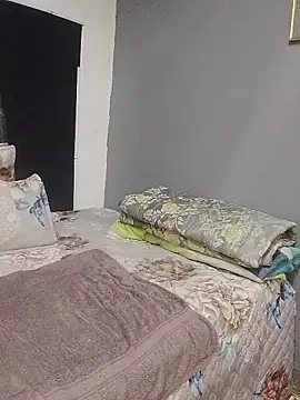 Snapshot of MassiveBoobsxxxx chatting on January 17, 2026, 11:08 pm MassiveBoobsxxxx online show from January 17, 2026, 11:08 pm