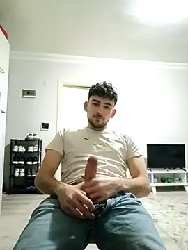 yasinesra757  online show from March 1, 2026, 6:19 pm