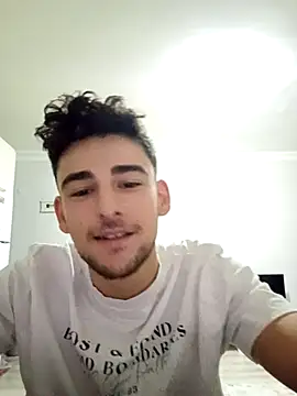 Snapshot of yasinesra757_ chatting on December 19, 2025, 1:13 pm yasinesra757 online show from December 19, 2025, 1:13 pm