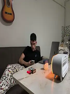 Snapshot of yasinesra757_ chatting on January 7, 2026, 1:43 am yasinesra757 online show from January 7, 2026, 1:43 am