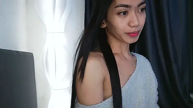 Snapshot of queensilver chatting on March 26, 2026, 2:48 pm queensilver online show from March 26, 2026, 2:48 pm