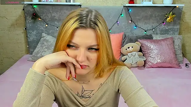 AnnaXPeach online show from November 30, 2025, 1:17 am