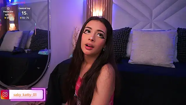 Snapshot of Kat_Saky chatting on January 12, 2026, 11:31 pm Kat Saky online show from January 12, 2026, 11:31 pm