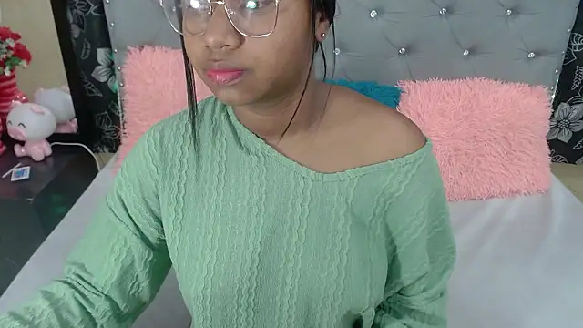 valentinavega18x online show from February 5, 2026, 4:08 am