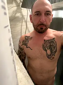 Snapshot of RobsBigD chatting on November 8, 2025, 2:15 am RobsBigD online show from November 8, 2025, 2:15 am