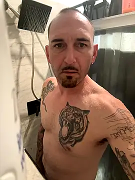 Snapshot of RobsBigD chatting on November 2, 2025, 9:03 am RobsBigD online show from November 2, 2025, 9:03 am