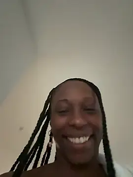 MadameMuse online show from May 11, 2026, 1:56 pm