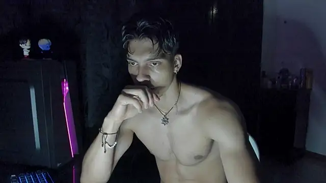 AlessioVitale online show from March 29, 2026, 10:17 am