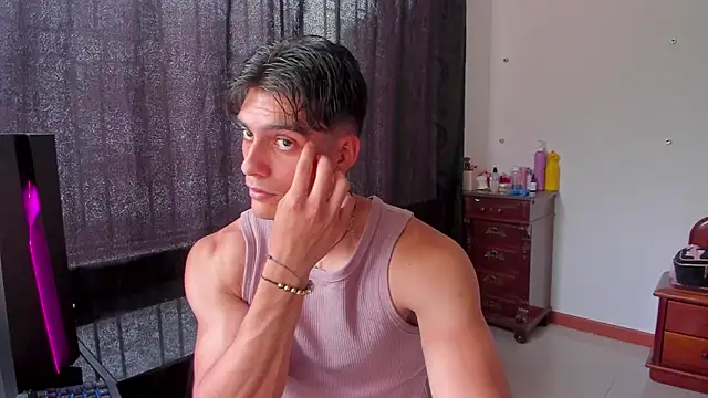 AlessioVitale online show from March 26, 2026, 9:13 pm