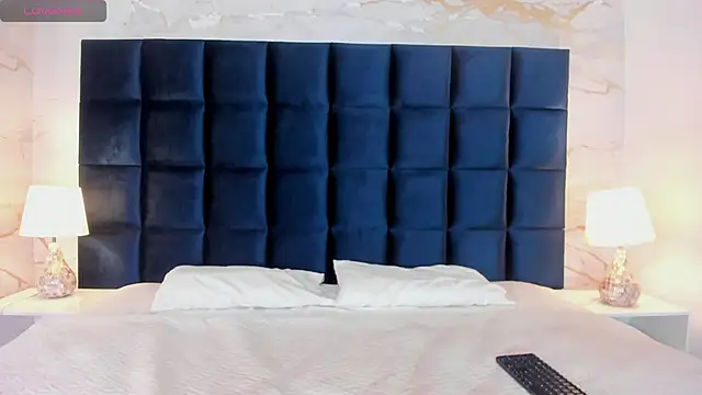 Charlote masson online show from March 30, 2026, 7:59 pm