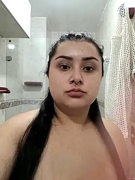 CurvyNoir online show from November 18, 2025, 3:48 pm