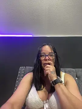 Snapshot of sofia_lopez70 chatting on May 25, 2026, 12:48 pm sofia lopez70 online show from May 25, 2026, 12:48 pm