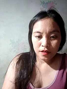 Snapshot of Alice-567 chatting on April 4, 2026, 4:02 pm Alice-567 online show from April 4, 2026, 4:02 pm