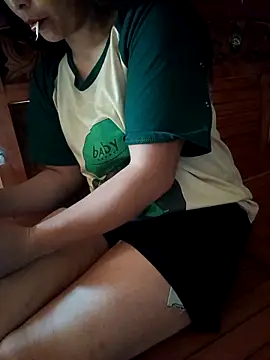 Snapshot of Alice-567 chatting on April 12, 2026, 12:58 am Alice-567 online show from April 12, 2026, 12:58 am