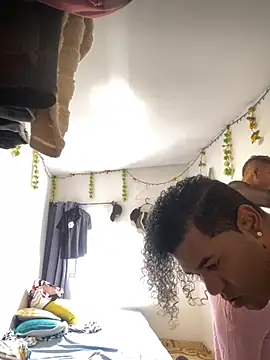 Dylams maja online show from November 2, 2025, 8:03 pm