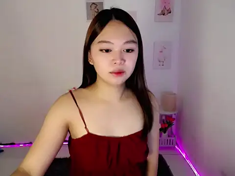lustfullakim online show from July 4, 2026, 7:48 am