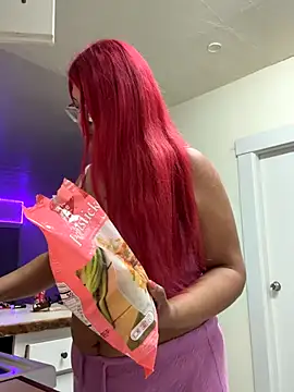 Snapshot of Naughtynessaa chatting on November 5, 2025, 4:54 pm Naughtynessaa online show from November 5, 2025, 4:54 pm