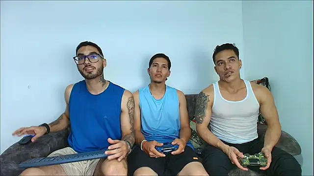 Snapshot of thebadboys05 chatting on November 5, 2025, 4:48 am thebadboys05 online show from November 5, 2025, 4:48 am