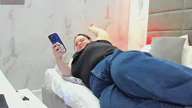 bbwsexis online show from November 14, 2025, 5:27 pm