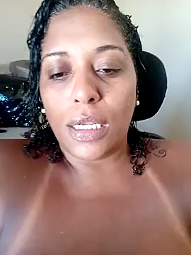 Maliaebonyfetish online show from March 24, 2026, 5:13 pm