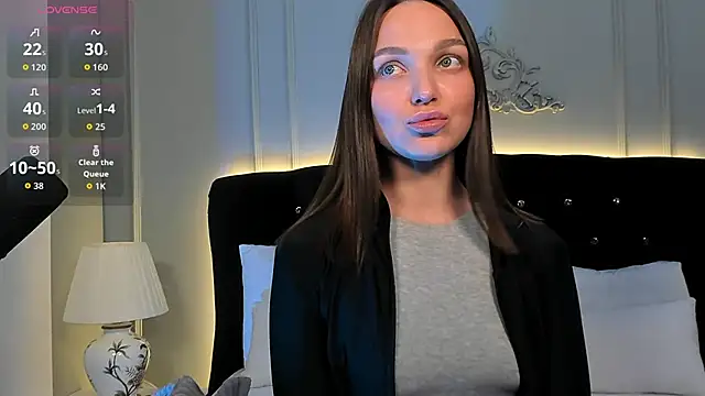 Vivian Vance online show from November 5, 2025, 6:22 pm