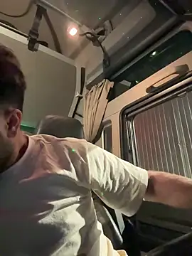 Snapshot of JanSy0 chatting on December 14, 2025, 4:34 pm JanSy0 online show from December 14, 2025, 4:34 pm