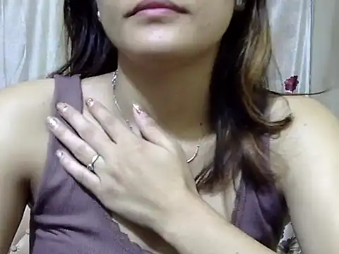 maira 33 online show from November 19, 2025, 8:47 am