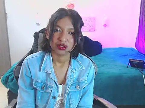Samanta 777 online show from May 19, 2026, 1:56 am
