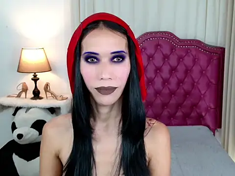 bellaUtops online show from December 2, 2025, 5:36 pm