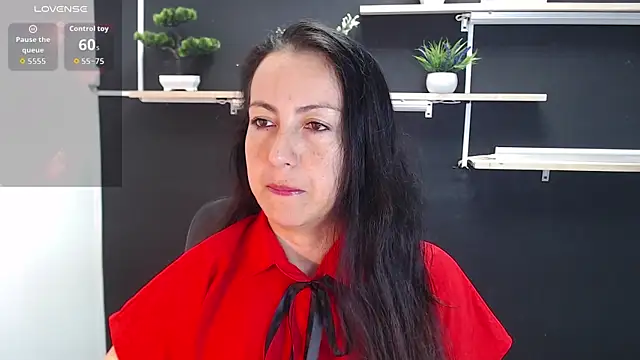 Snapshot of Lauryn_Jones chatting on May 15, 2026, 6:06 pm Lauryn Jones online show from May 15, 2026, 6:06 pm