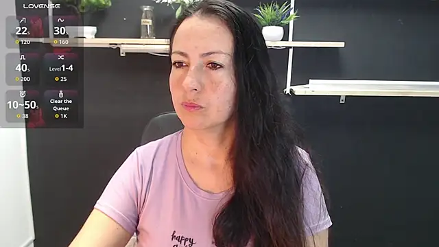 Snapshot of Lauryn_Jones chatting on May 20, 2026, 6:16 pm Lauryn Jones online show from May 20, 2026, 6:16 pm