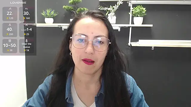 Snapshot of Lauryn_Jones chatting on April 29, 2026, 7:20 pm Lauryn Jones online show from April 29, 2026, 7:20 pm